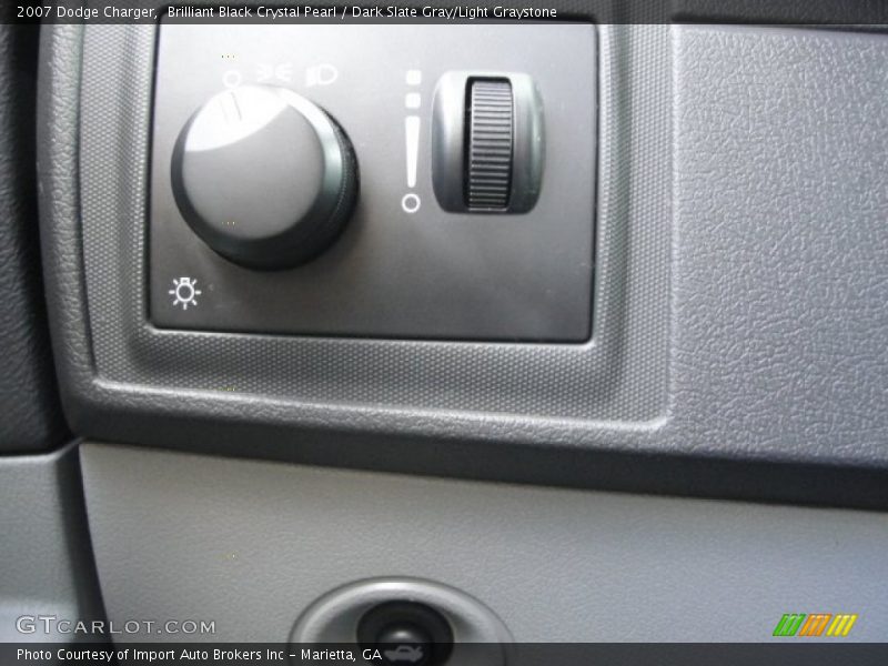 Controls of 2007 Charger 