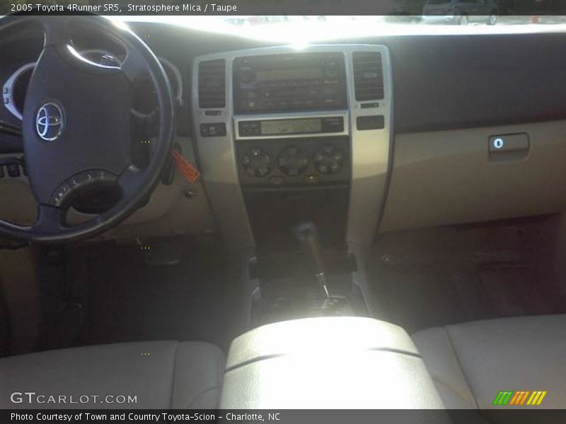 Stratosphere Mica / Taupe 2005 Toyota 4Runner SR5