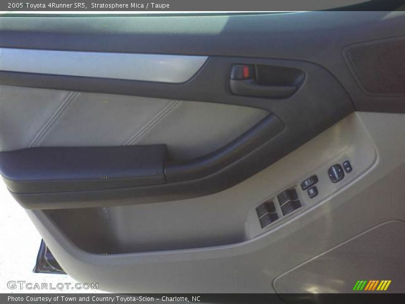Stratosphere Mica / Taupe 2005 Toyota 4Runner SR5