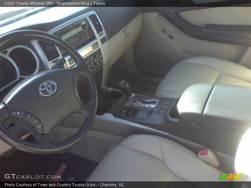 Stratosphere Mica / Taupe 2005 Toyota 4Runner SR5
