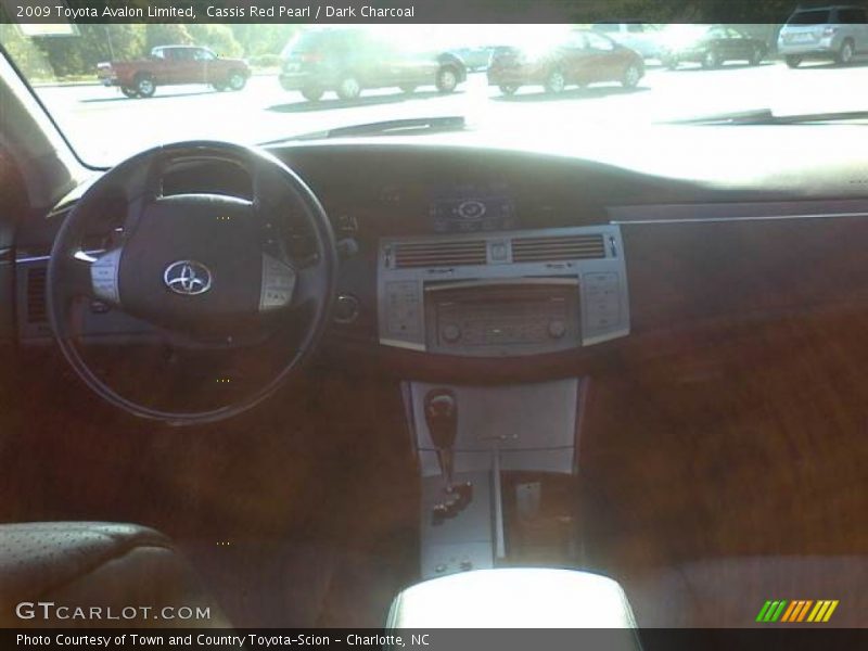 Cassis Red Pearl / Dark Charcoal 2009 Toyota Avalon Limited