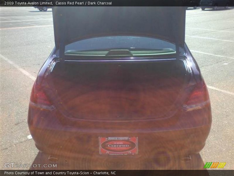 Cassis Red Pearl / Dark Charcoal 2009 Toyota Avalon Limited