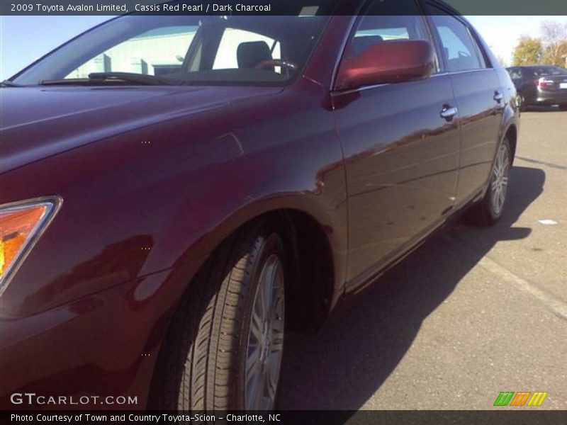 Cassis Red Pearl / Dark Charcoal 2009 Toyota Avalon Limited