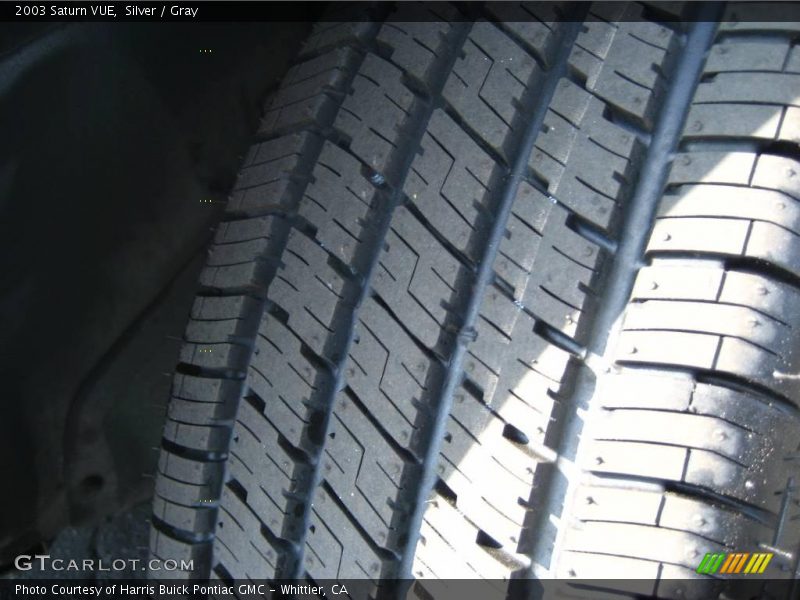 Silver / Gray 2003 Saturn VUE