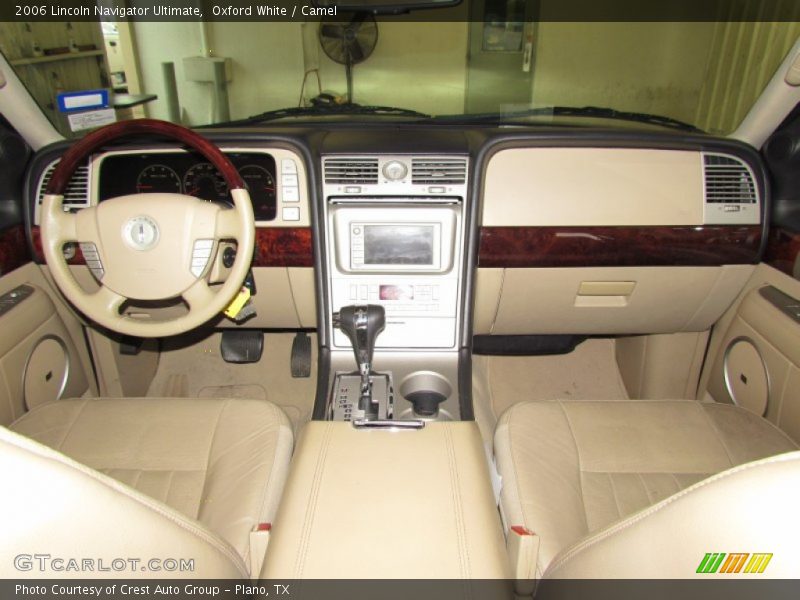 Oxford White / Camel 2006 Lincoln Navigator Ultimate