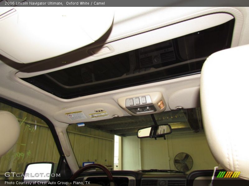 Oxford White / Camel 2006 Lincoln Navigator Ultimate