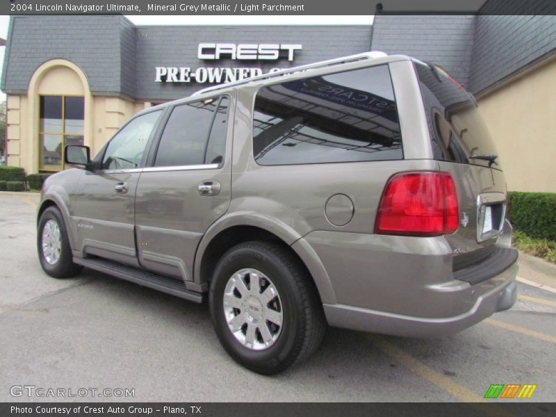 Mineral Grey Metallic / Light Parchment 2004 Lincoln Navigator Ultimate