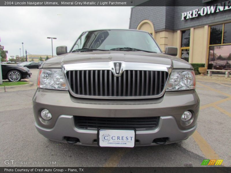 Mineral Grey Metallic / Light Parchment 2004 Lincoln Navigator Ultimate