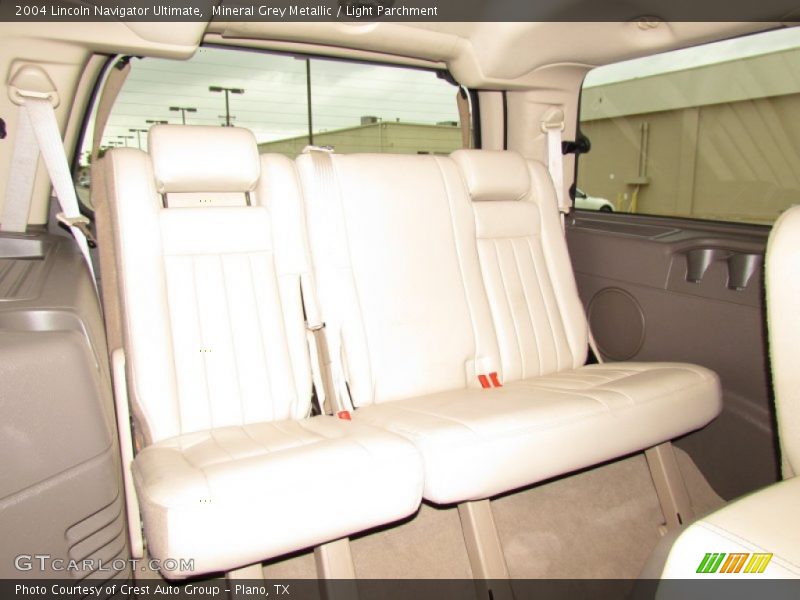 Mineral Grey Metallic / Light Parchment 2004 Lincoln Navigator Ultimate