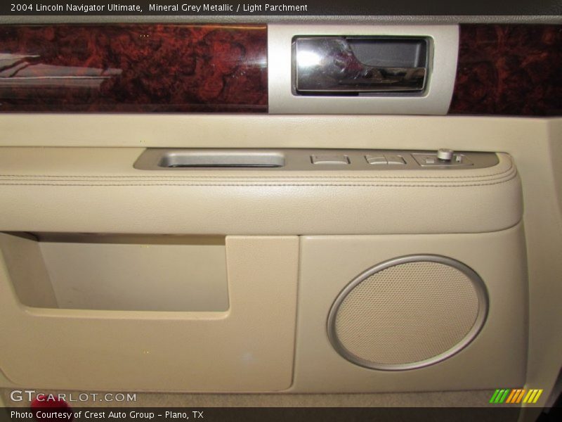 Mineral Grey Metallic / Light Parchment 2004 Lincoln Navigator Ultimate