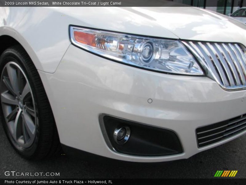 White Chocolate Tri-Coat / Light Camel 2009 Lincoln MKS Sedan