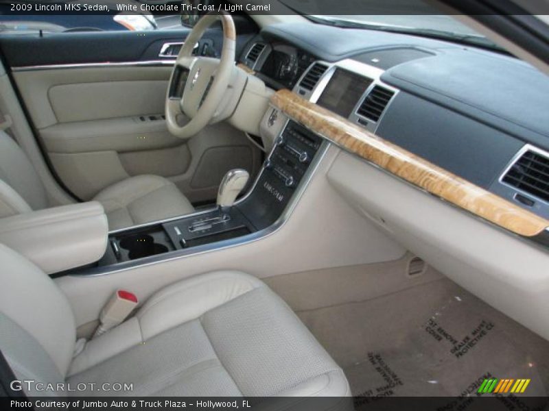 White Chocolate Tri-Coat / Light Camel 2009 Lincoln MKS Sedan