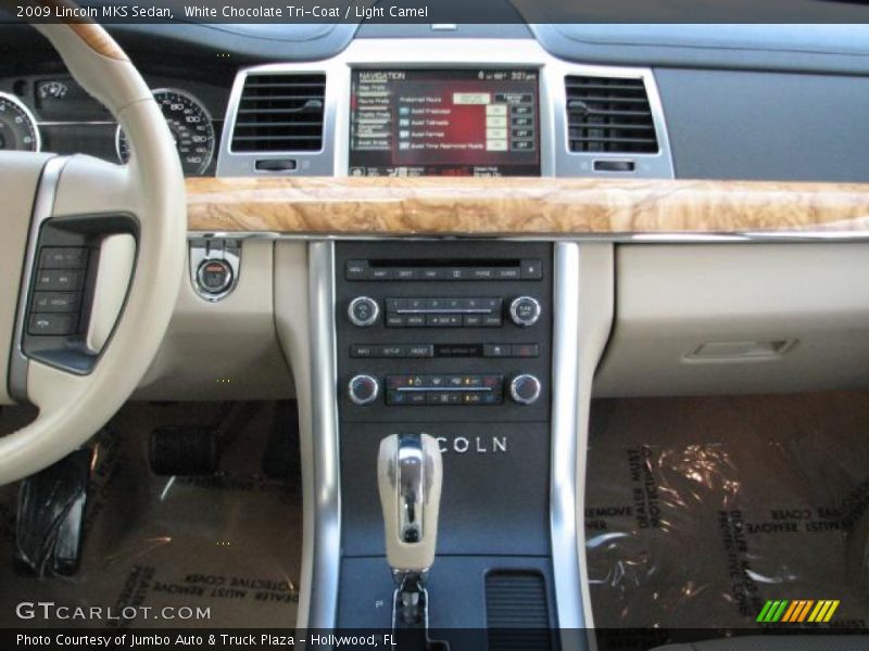 White Chocolate Tri-Coat / Light Camel 2009 Lincoln MKS Sedan