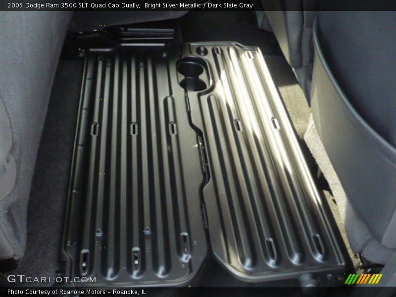 Bright Silver Metallic / Dark Slate Gray 2005 Dodge Ram 3500 SLT Quad Cab Dually