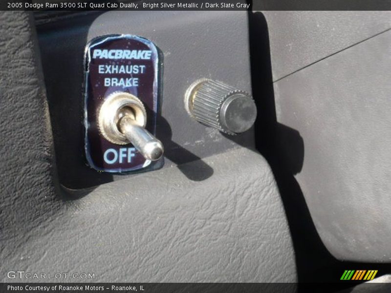 Bright Silver Metallic / Dark Slate Gray 2005 Dodge Ram 3500 SLT Quad Cab Dually