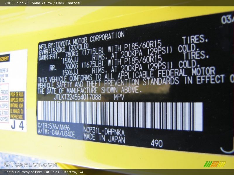 Solar Yellow / Dark Charcoal 2005 Scion xB