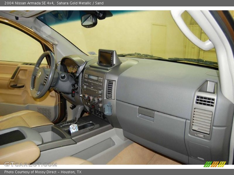 Sahara Gold Metallic / Sand 2004 Nissan Armada SE 4x4