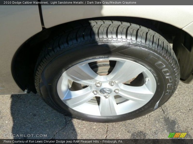 Light Sandstone Metallic / Dark Slate Gray/Medium Graystone 2010 Dodge Caliber Mainstreet