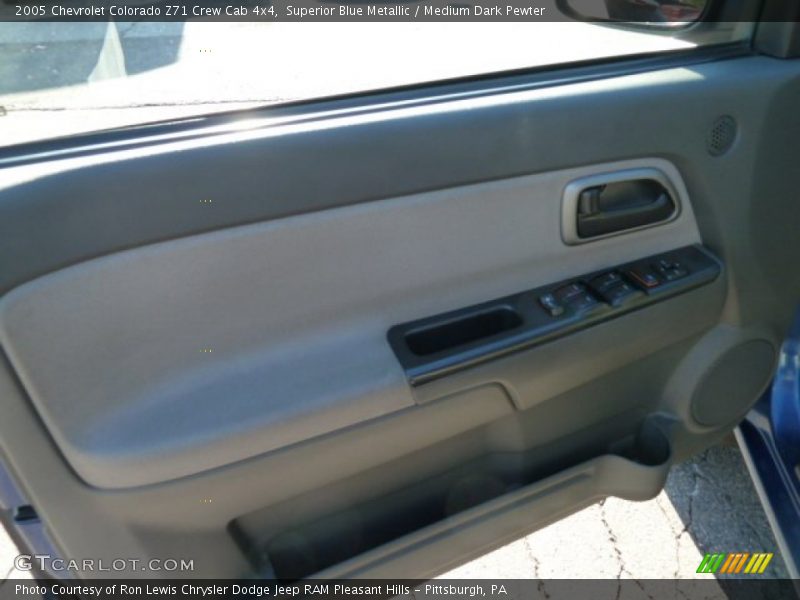 Superior Blue Metallic / Medium Dark Pewter 2005 Chevrolet Colorado Z71 Crew Cab 4x4