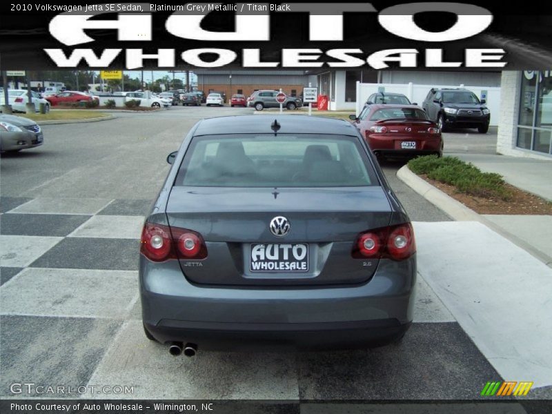 Platinum Grey Metallic / Titan Black 2010 Volkswagen Jetta SE Sedan