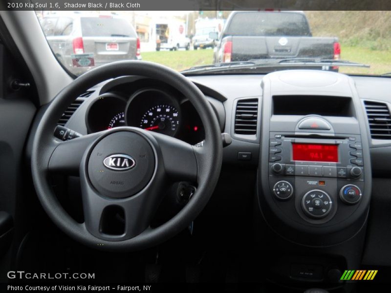 Shadow Black / Black Cloth 2010 Kia Soul 1.6