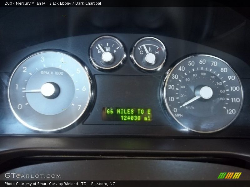 Black Ebony / Dark Charcoal 2007 Mercury Milan I4