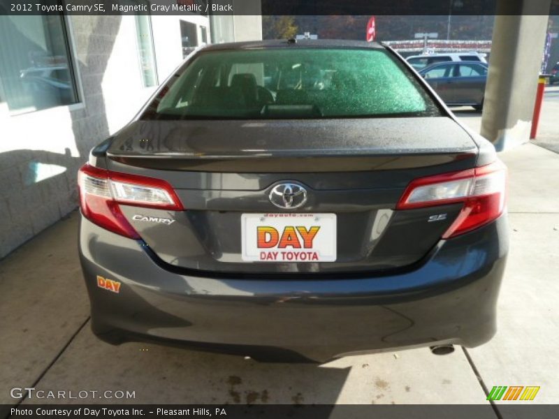 Magnetic Gray Metallic / Black 2012 Toyota Camry SE