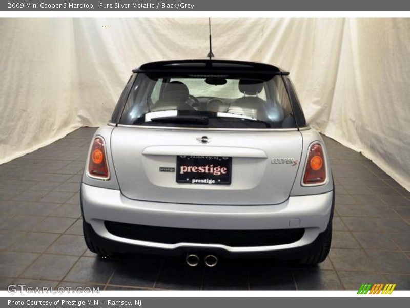 Pure Silver Metallic / Black/Grey 2009 Mini Cooper S Hardtop