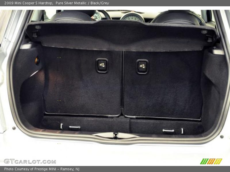  2009 Cooper S Hardtop Trunk
