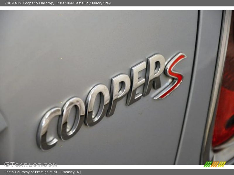  2009 Cooper S Hardtop Logo