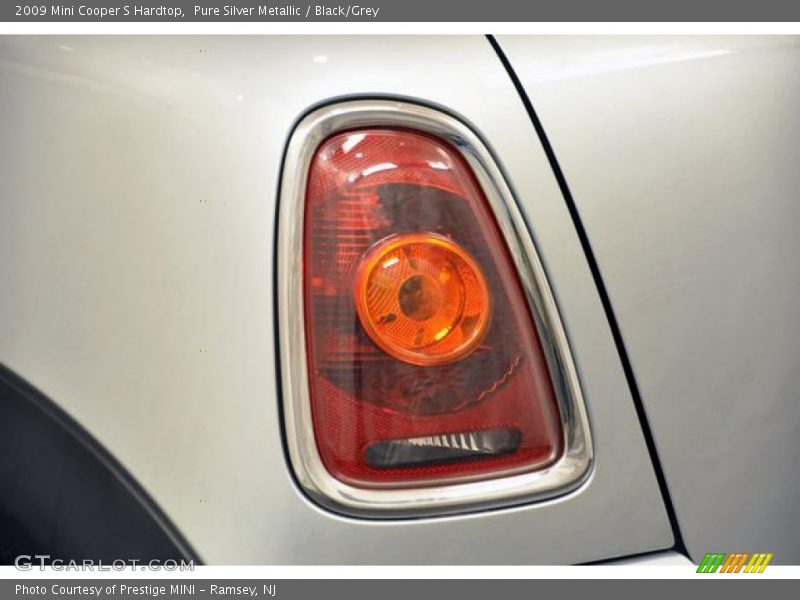Pure Silver Metallic / Black/Grey 2009 Mini Cooper S Hardtop