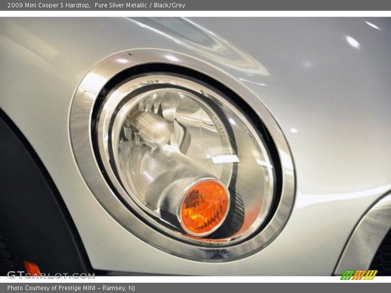Pure Silver Metallic / Black/Grey 2009 Mini Cooper S Hardtop