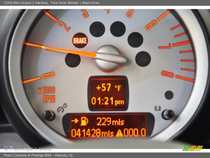 Pure Silver Metallic / Black/Grey 2009 Mini Cooper S Hardtop