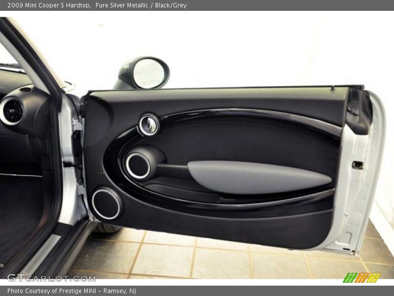 Pure Silver Metallic / Black/Grey 2009 Mini Cooper S Hardtop