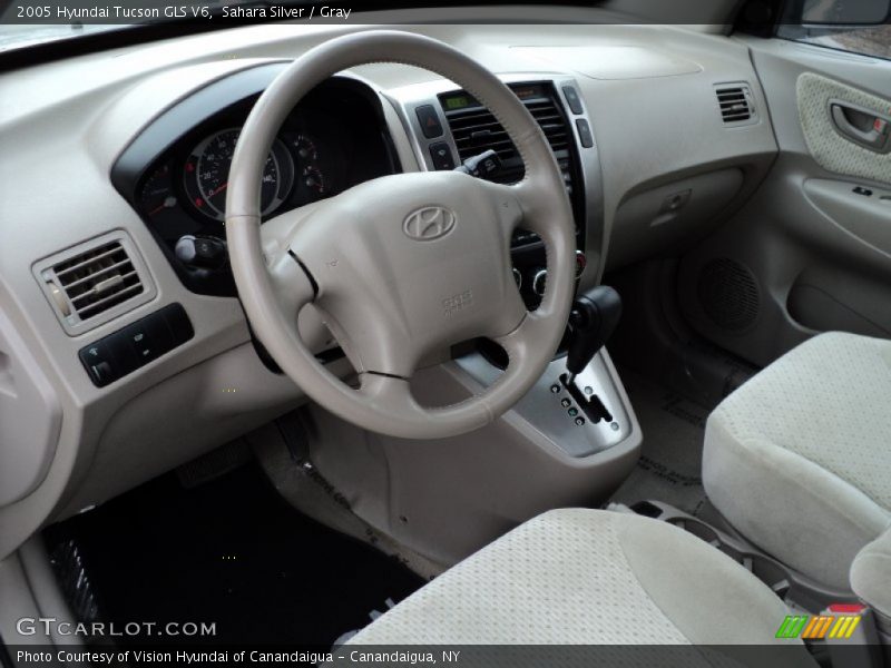 Sahara Silver / Gray 2005 Hyundai Tucson GLS V6