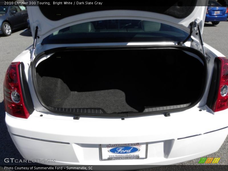 Bright White / Dark Slate Gray 2010 Chrysler 300 Touring