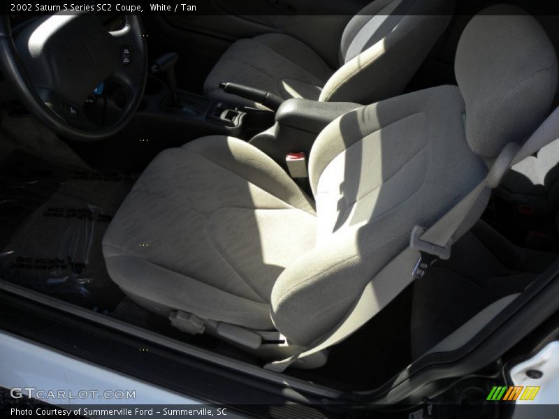 White / Tan 2002 Saturn S Series SC2 Coupe