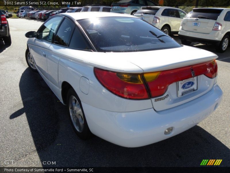White / Tan 2002 Saturn S Series SC2 Coupe