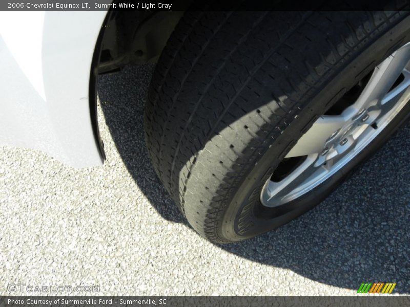 Summit White / Light Gray 2006 Chevrolet Equinox LT