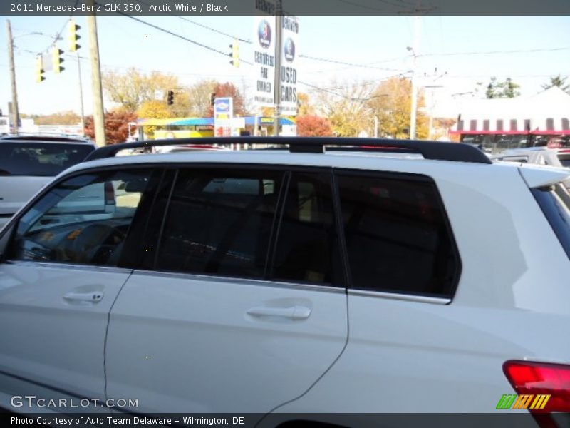 Arctic White / Black 2011 Mercedes-Benz GLK 350