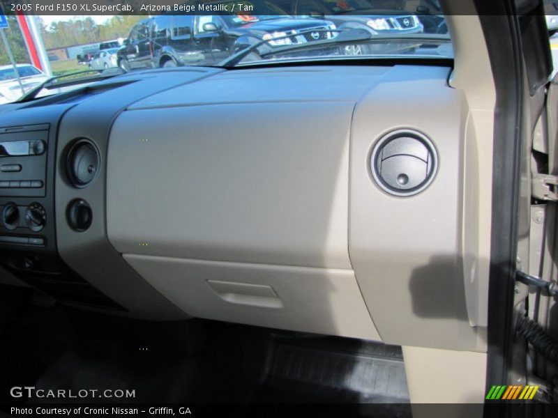 Arizona Beige Metallic / Tan 2005 Ford F150 XL SuperCab