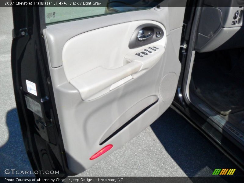 Black / Light Gray 2007 Chevrolet TrailBlazer LT 4x4