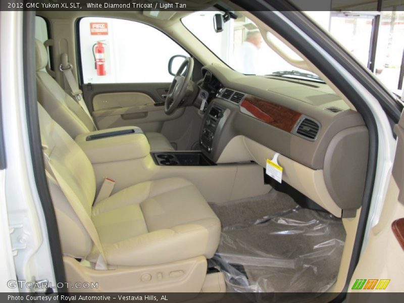 White Diamond Tricoat / Light Tan 2012 GMC Yukon XL SLT