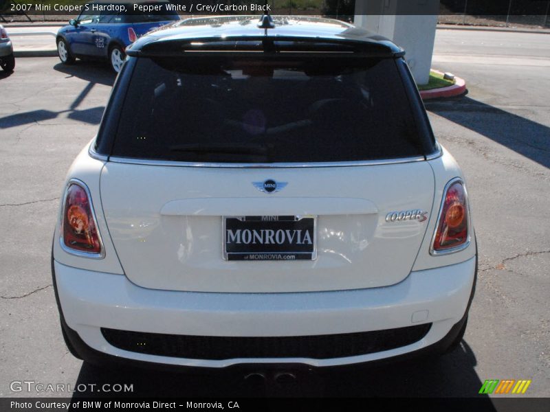Pepper White / Grey/Carbon Black 2007 Mini Cooper S Hardtop