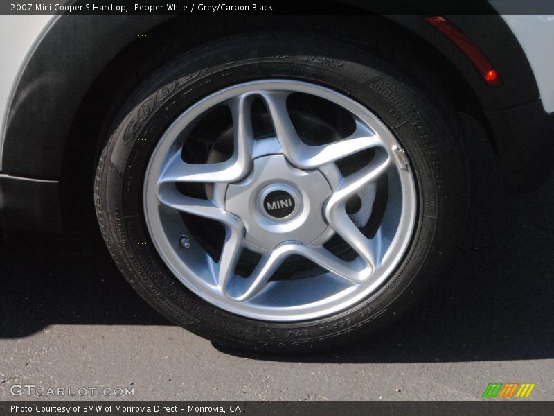 Pepper White / Grey/Carbon Black 2007 Mini Cooper S Hardtop