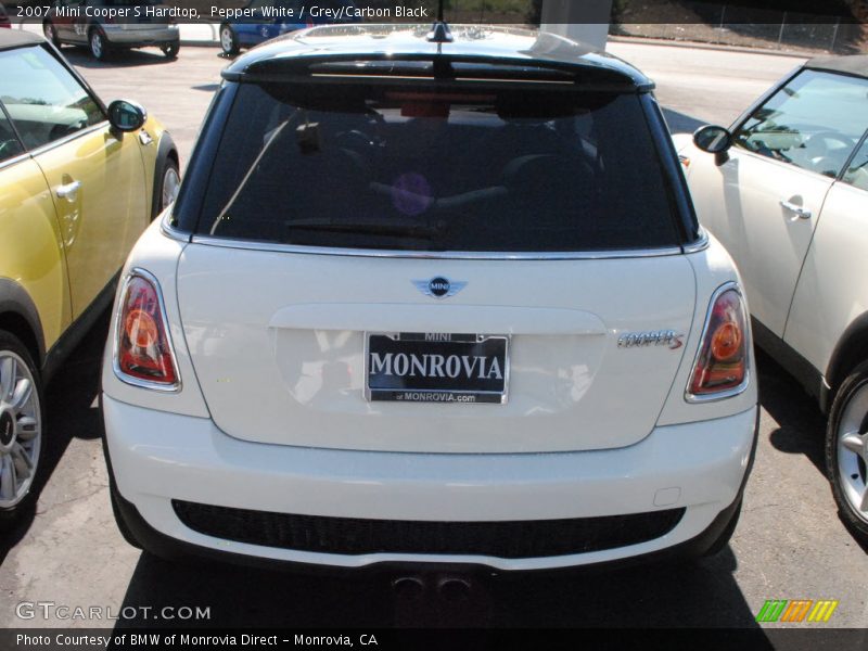 Pepper White / Grey/Carbon Black 2007 Mini Cooper S Hardtop