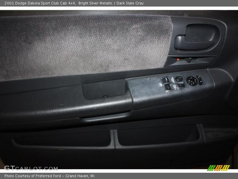 Bright Silver Metallic / Dark Slate Gray 2001 Dodge Dakota Sport Club Cab 4x4