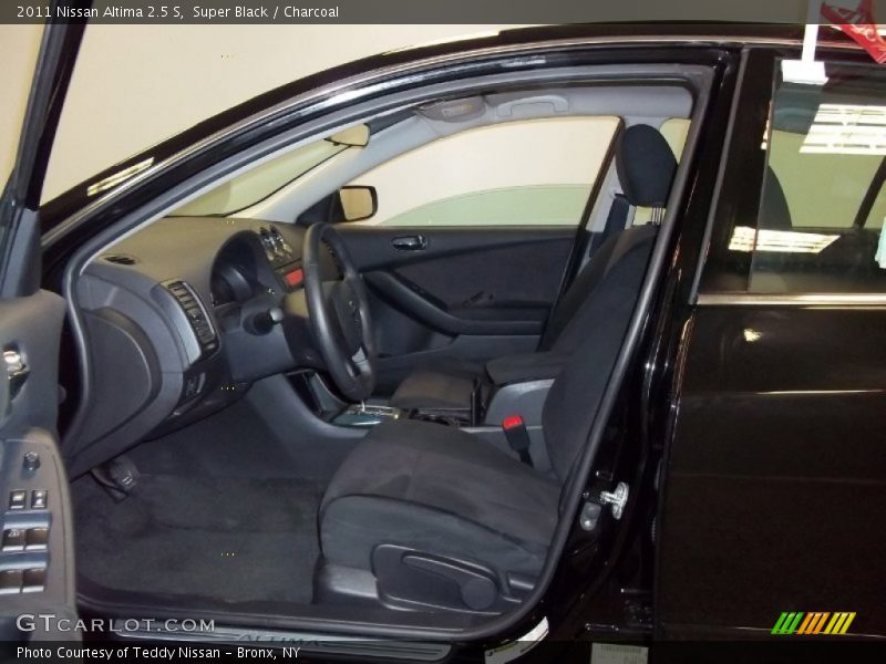 Super Black / Charcoal 2011 Nissan Altima 2.5 S