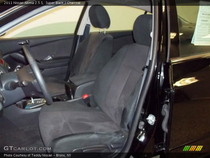 Super Black / Charcoal 2011 Nissan Altima 2.5 S