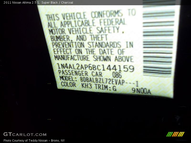 Super Black / Charcoal 2011 Nissan Altima 2.5 S